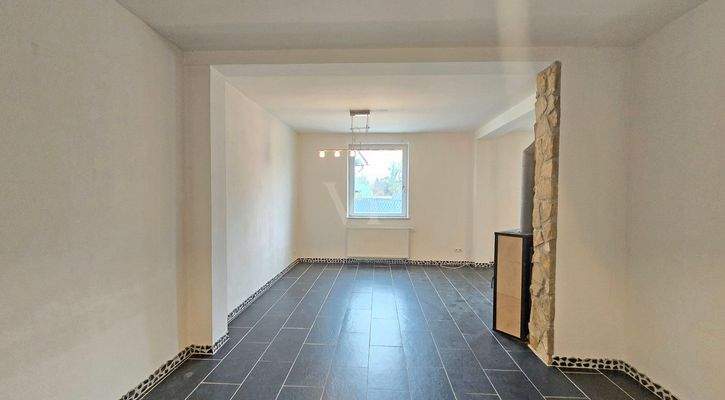 großzügiges Wohn- und Esszimmer