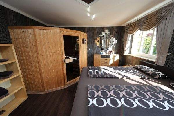 Elternschlafzimmer mit Sauna