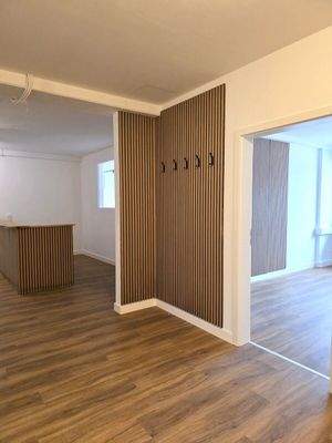 Empfang und Zugang zu Raum 1