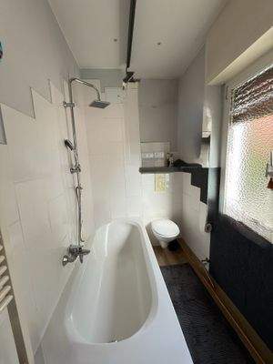 Badezimmer EG (renoviert)