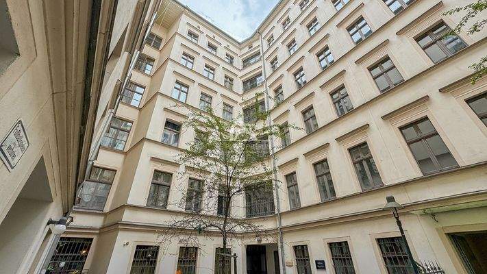 Innenhof / courtyard