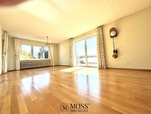 Zwei Balkone, Südost und Südwest, Südwest mit Schiebetür