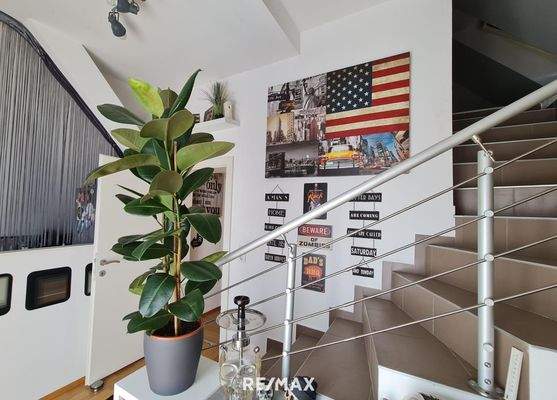 Wohnraum-Treppe