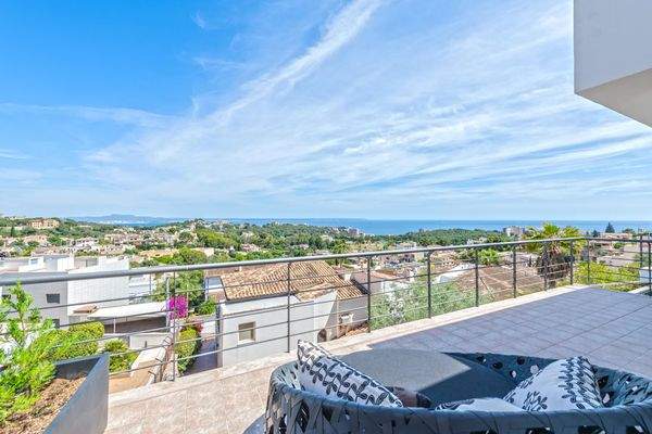 0d59dc86-0c2f-471b-b83d-64f453f2892f