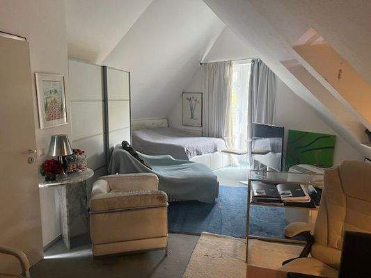 Dachgeschoßzimmer/Studio