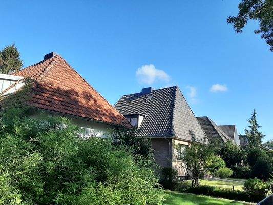 Schöne Häuser in der kleinen Straße.jpg