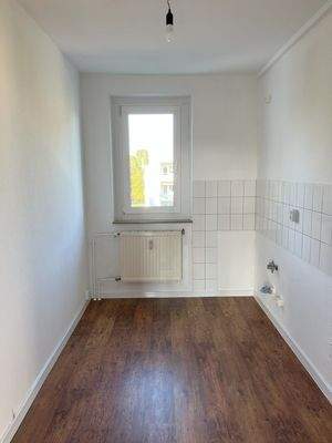 20251002_130210125_iOS