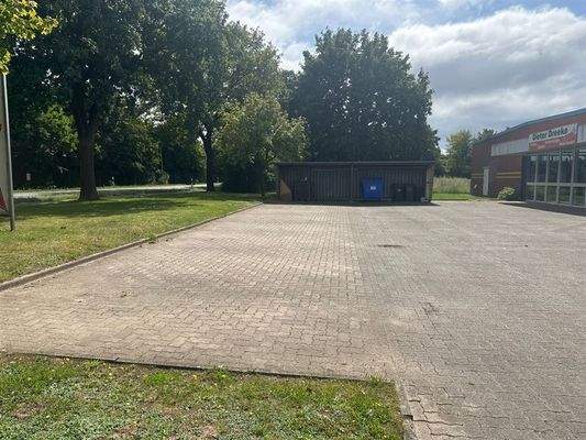 Parkflächen direkt am Objekt