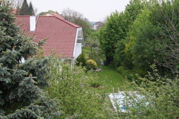 Teilgarten mit Pool - uneinsichtig - ruhig. 