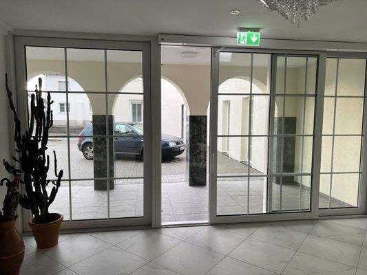 15 Eingangsbereich Hinterhaus