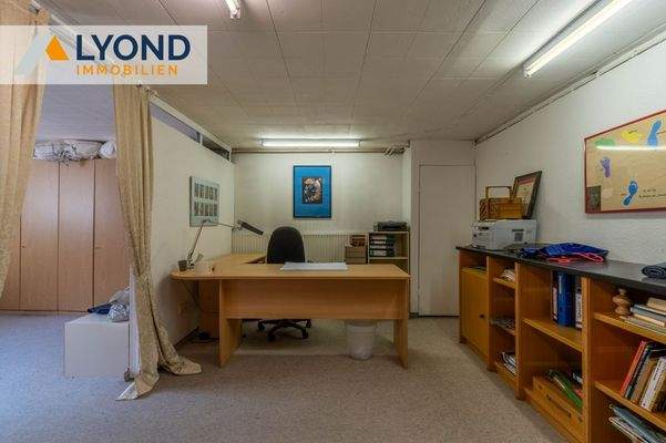 LYD 3692 - 30 Kellerraum