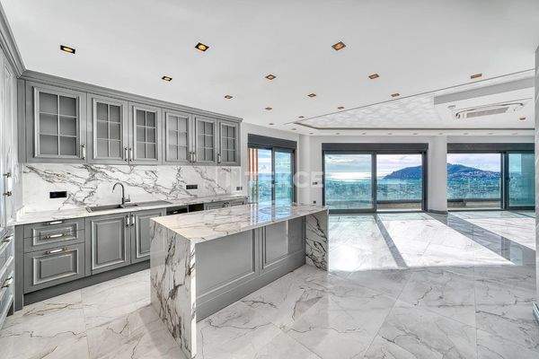 Detached Villas with Private Pools in a Calm Location in Alanya