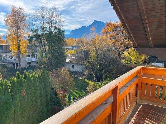 Aublick vom Balkon auf den Untersberg
