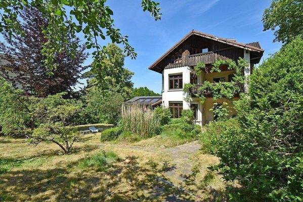 rückwärtige Ansichten