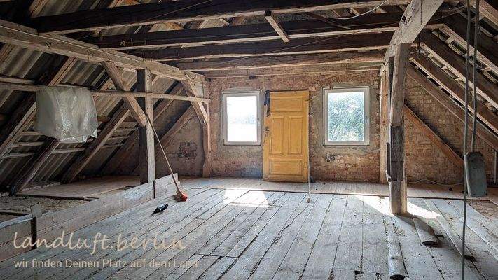 An der Dachkonstruktion waren keine Schäden offensichtlich.jpg