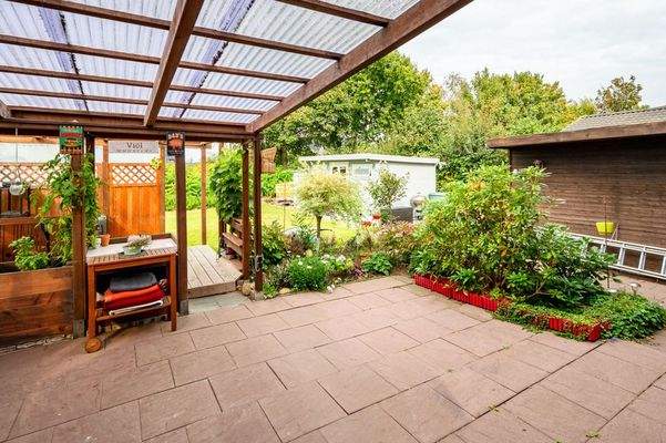 überdachte Terrasse