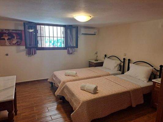 Kreta, Douliana: Elegante Maisonette mit atemberaubendem Bergblick zu verkaufen