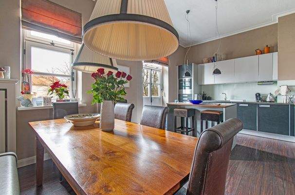 Einladender Essbereich in offener Gestaltung