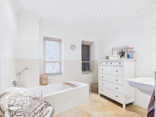 Haupthaus - DG Badezimmer