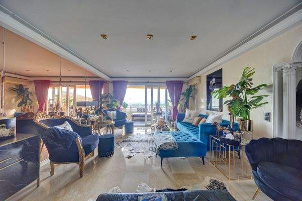 2022_03_11_7049 And8moreN_Y_Interior