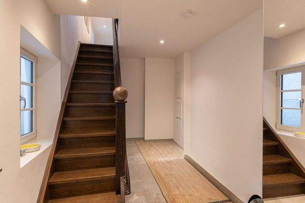 Treppenaufgang 4,5-Zi-Haupthaus