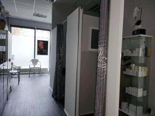 Innenansicht zur Strasse Hauptzugang