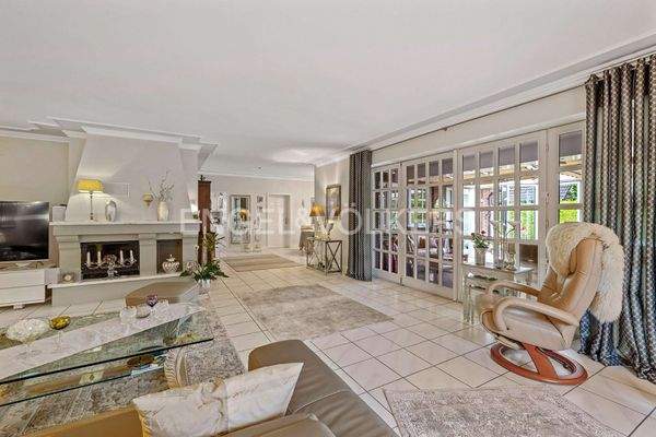 Wohnbereich mit Kamin