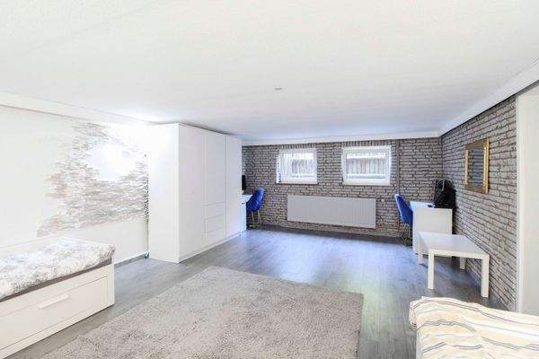 Zimmer im Untergeschoss