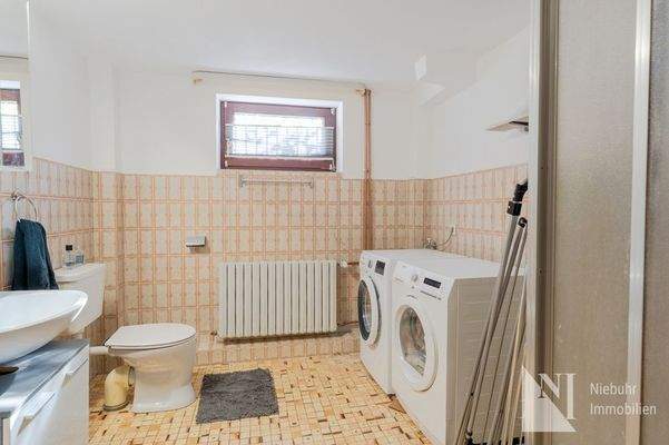 Waschkeller mit Badausstattung 