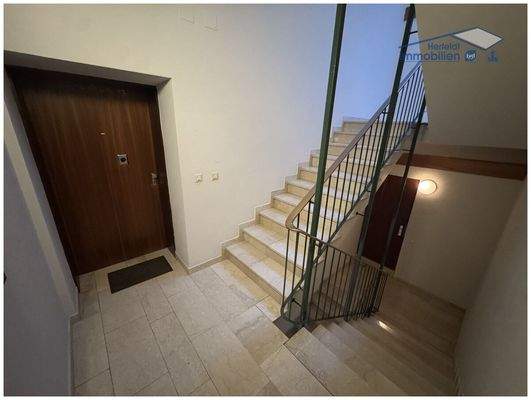 Eingangsbereich Treppenhaus im 1. OG