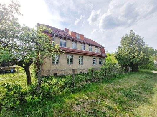 Hausansicht von der Frankenstraße Frühling