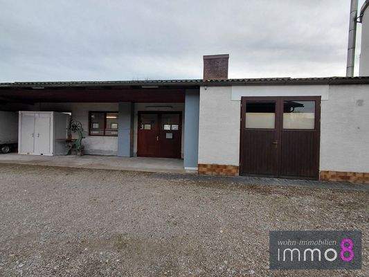 Eingang Rückseite Gebäude