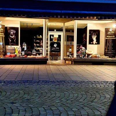 Außenansicht/Schaufensterfront