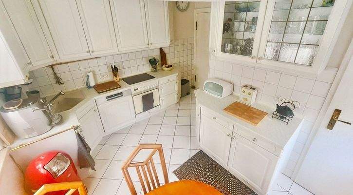 Küche EG mit Einbauküche