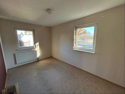 Büro oder Gästezimmer im Erdgeschoss