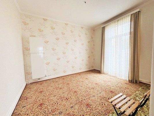 Zimmer 3 mit Zugang zum Balkon-2.jpg