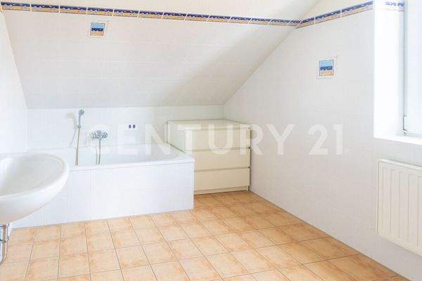 Vollbad im Dachgeschoss