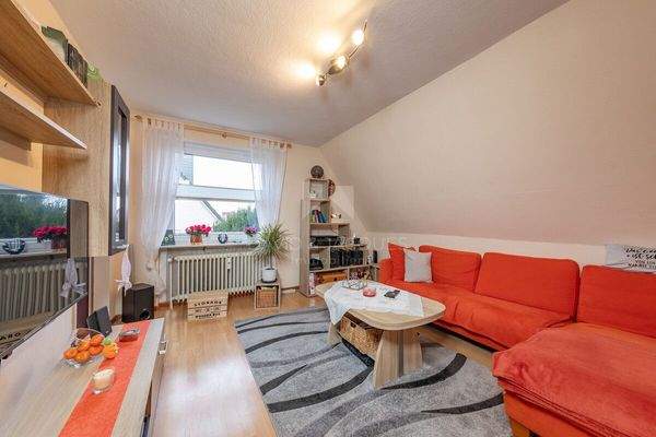 Wohnung 3 Wohnzimmer OG Links