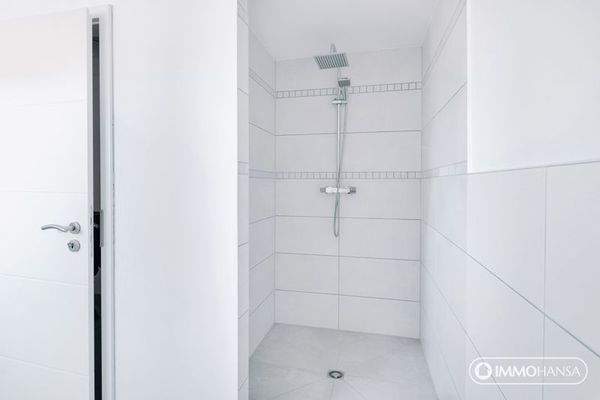 Hinterhaus EG Dusche