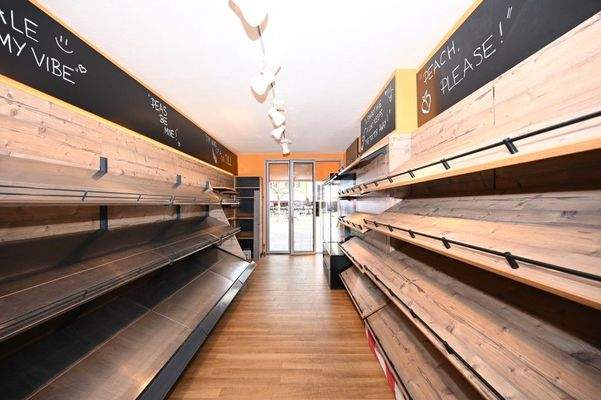 Auf Wunsch möbliert