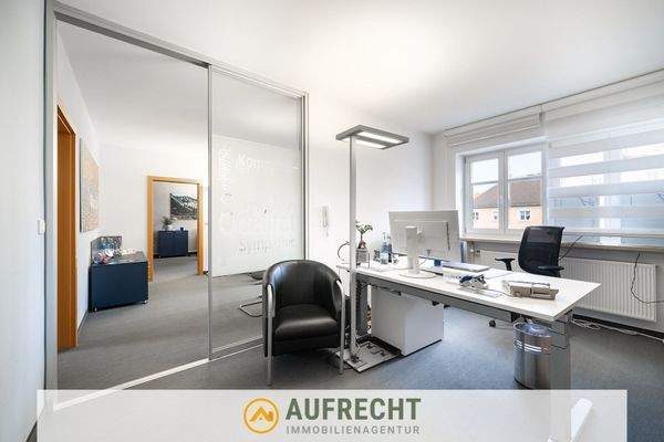 Büroräumlichkeiten OG Vorderhaus