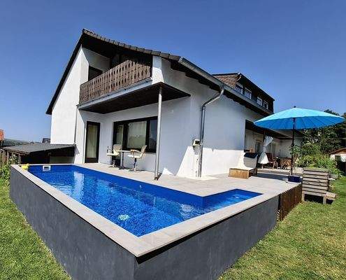 001 Poolansicht Garten