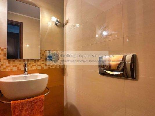 39f4415dcdf7499b99a7e4cab747e91b-original