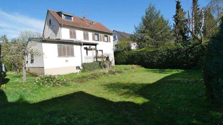 Grundstück mit Abrisshaus