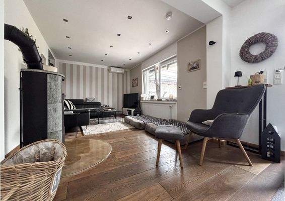 Ofen- und Leseecke im Wohnbereich