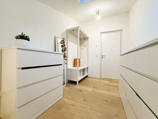 Über 9m² großes Zimmer