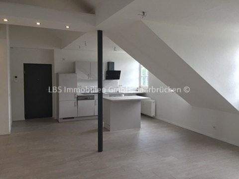 Küche mit Einbauküche