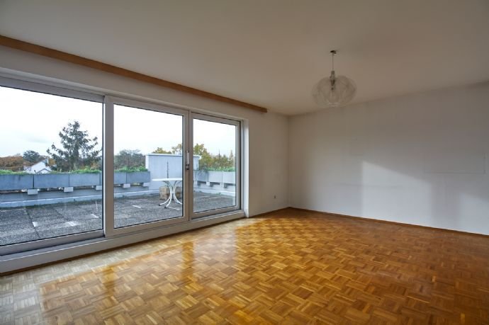 Sonnige Terrassenwohnung mit Ausblick