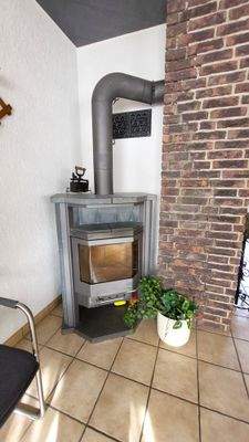 EG Wohnzimmer Kamin.jpg