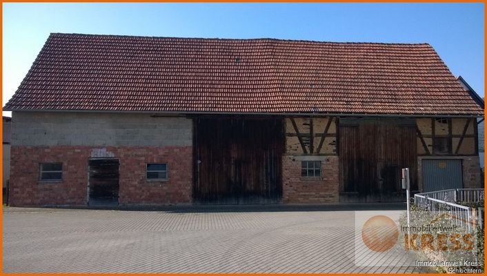 Scheune und Stallung